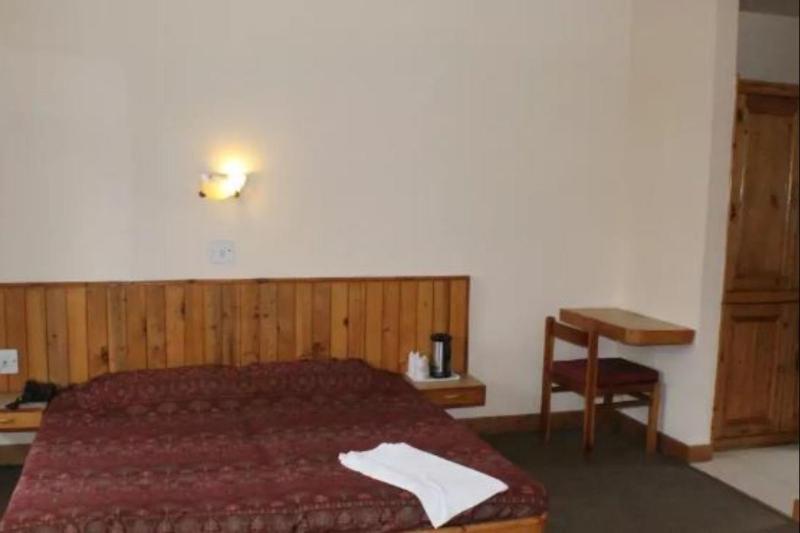 Hotel Manali Continental Ngoại thất bức ảnh