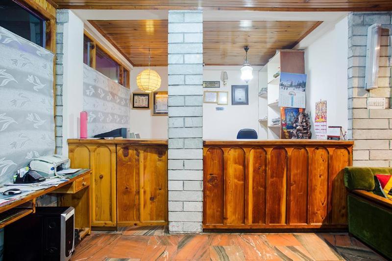 Hotel Manali Continental Ngoại thất bức ảnh